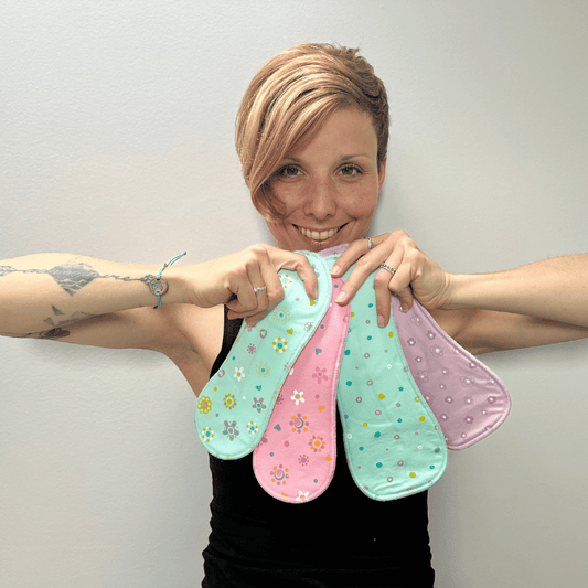 Organic Cotton Reusable Menstrual Pads with Wings Multipack (Sizes S, M, L, XL) - Pastel (white wings)