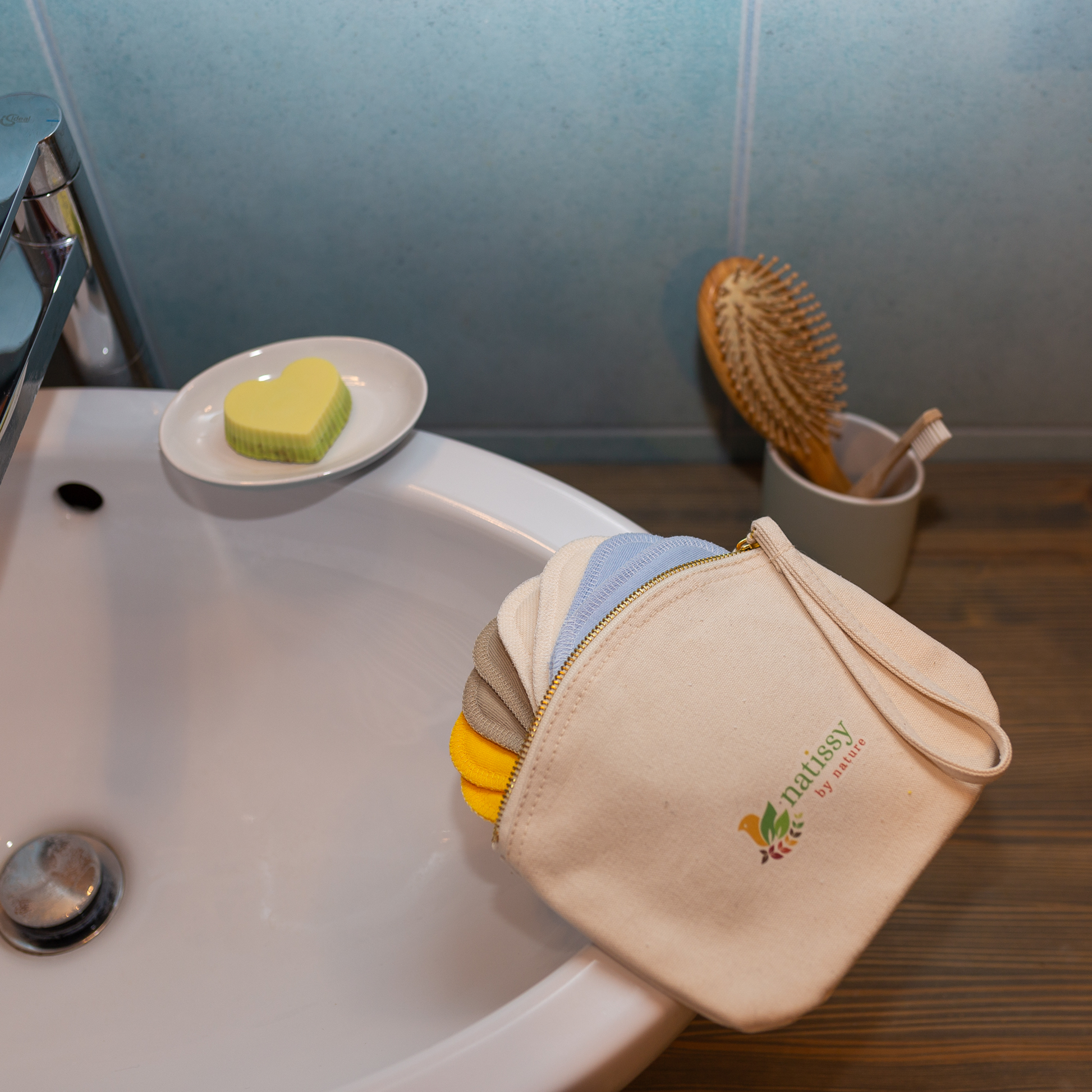 Washable Organic Cotton Nursing Breast Pads, 14-Pack of Soft Reusable Breastfeeding Pads; Eco Friendly Leak Proof Nipple Cloth for Mothers with Sensitive Skin; Laundry & Storage bags; Baby Shower Gift