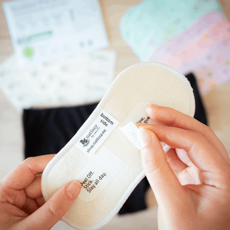 Wingless Reusable Panty Liners with Adhesive Sticker (MEDIUM, 7-Pack) - Flower