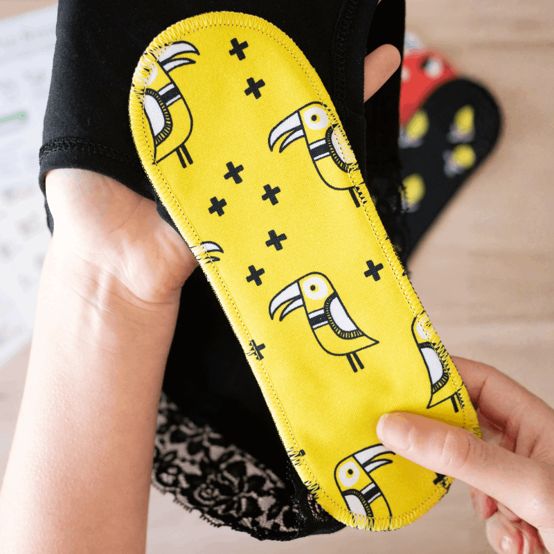 Wingless Reusable Panty Liners with Adhesive Sticker (SMALL, 7-Pack) - Pastel