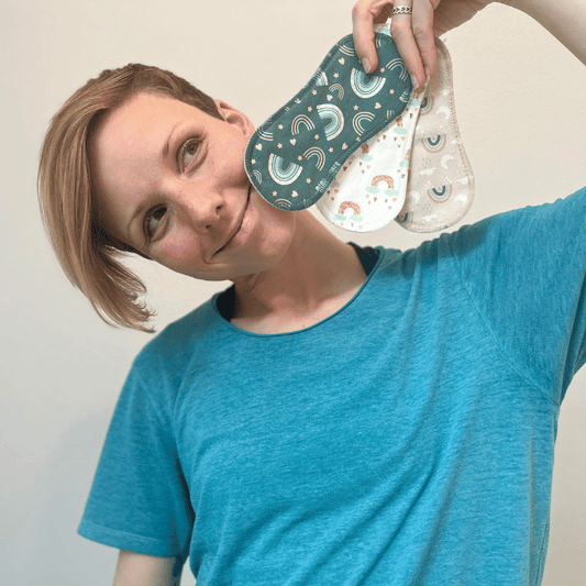 Non-Slip Reusable Period Pads for Teen Girls (S+M, 6-Pack) - Rainbow Glow