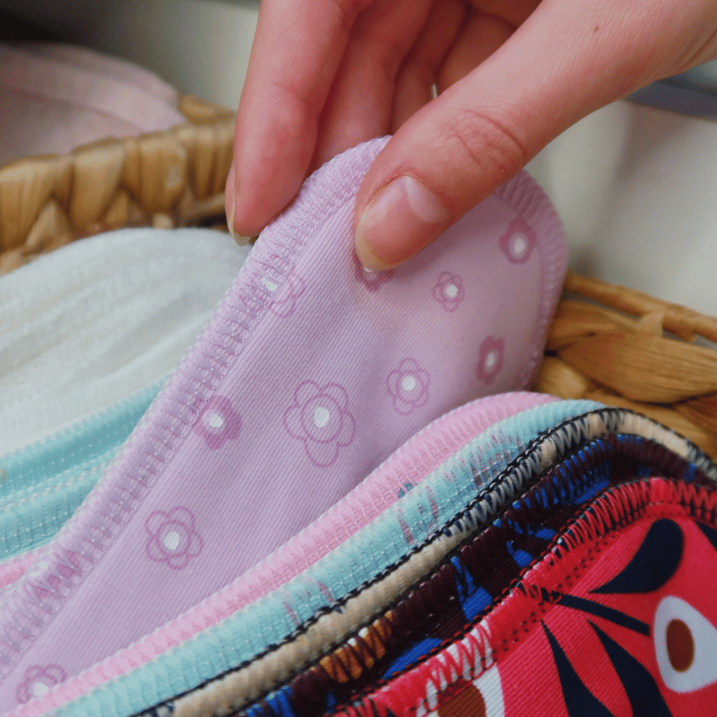 Organic Cotton Reusable Panty Liners with Wings 7-Pack (normal discharge) - Pastel (white wings)