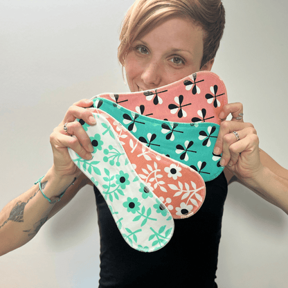 Organic Cotton Reusable Menstrual Pads with Wings Multipack (Sizes S, M, L, XL) - Flowers (white wings)