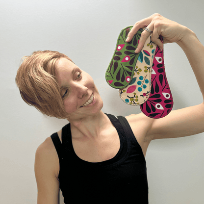 Organic Cotton Reusable Menstrual Pads with Wings 6-Pack (Sizes S & M) - Grapes & Peacock (white wings)